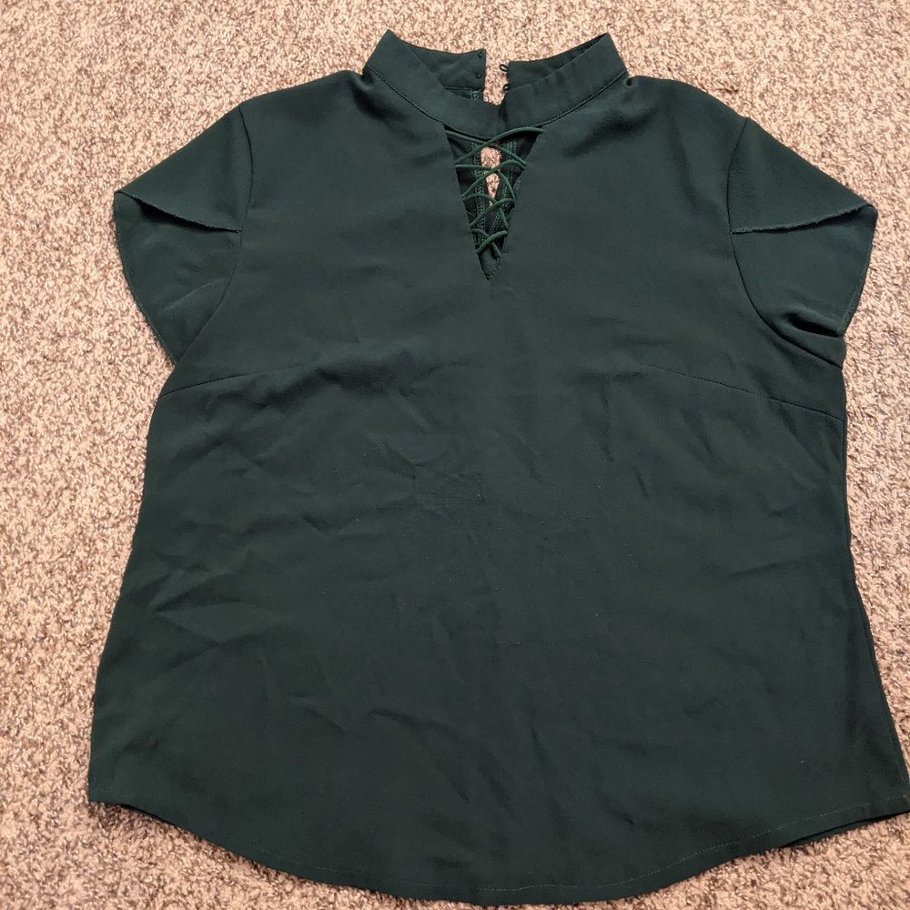 Emerald Green Tulip Leaf Sleeves